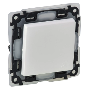   Legrand Valena Life egypólusú kapcsoló IP44 fehér - 752151