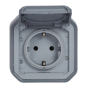   Legrand Plexo 55 falon kívüli 2P+F csatlakozóaljzat csapófedéllel, összeszerelt, csavaros vezetékbekötéssel, szürke - 069733L