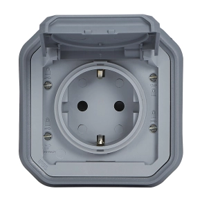   Legrand Plexo 55 süllyesztett 2P+F csatlakozóaljzat csapófedéllel, összeszerelt, csavaros vezetékbekötéssel, szürke - 069833L