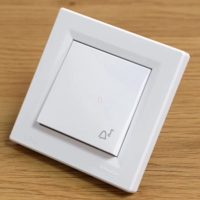   Schneider Electric Asfora - EPH0800221 - Egypólusú nyomó, csengő - IP44, fehér