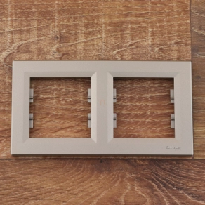   Schneider Electric Asfora - EPH5800269 - Kettes keret, vízszintes, bronz