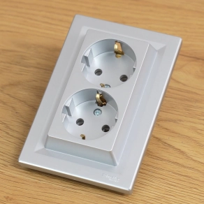   Schneider Electric Asfora - EPH9900161 - 2x2P+F csatlakozóaljzat, csavaros, alumínium