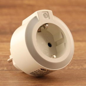 LED irányfény dugaljjal és alkonykapcsolóval - GAO 6007H