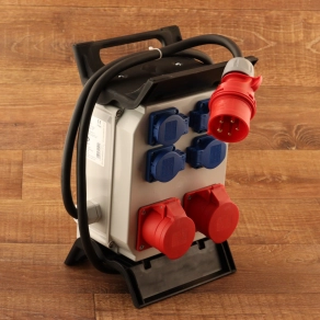   Építkezési elosztó 2x ötpólusú + 4x hárompólusú dugalj (400V,16A)