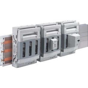  Szakaszoló biztosíték vízszintes 3-630A, 60 mm síncsatlakozás, M10 csatlakozás Rittal SV 9343.310