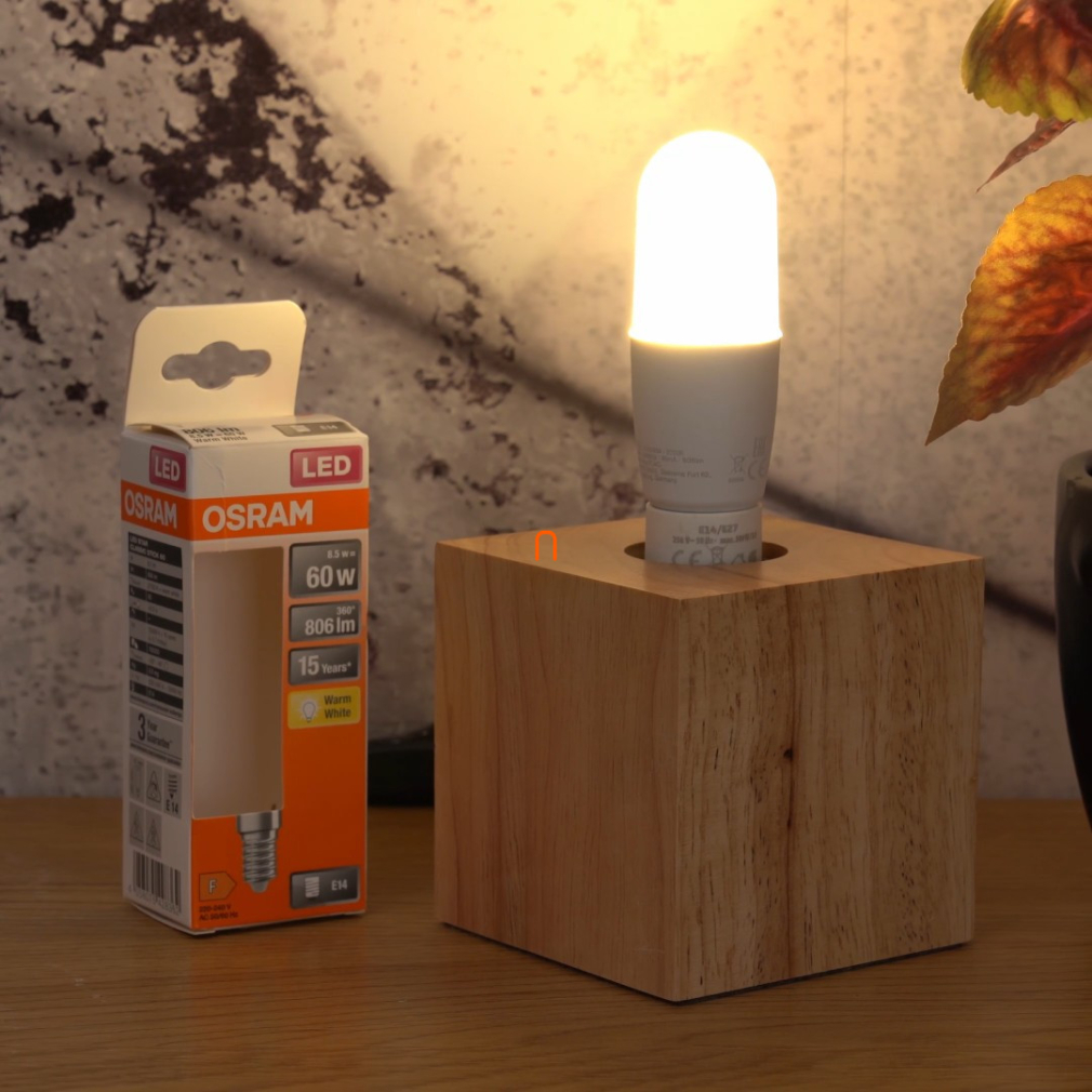 Osram E14 LED Star 8W 806lm 2700K melegfehér 200° - 60W izzó helyett