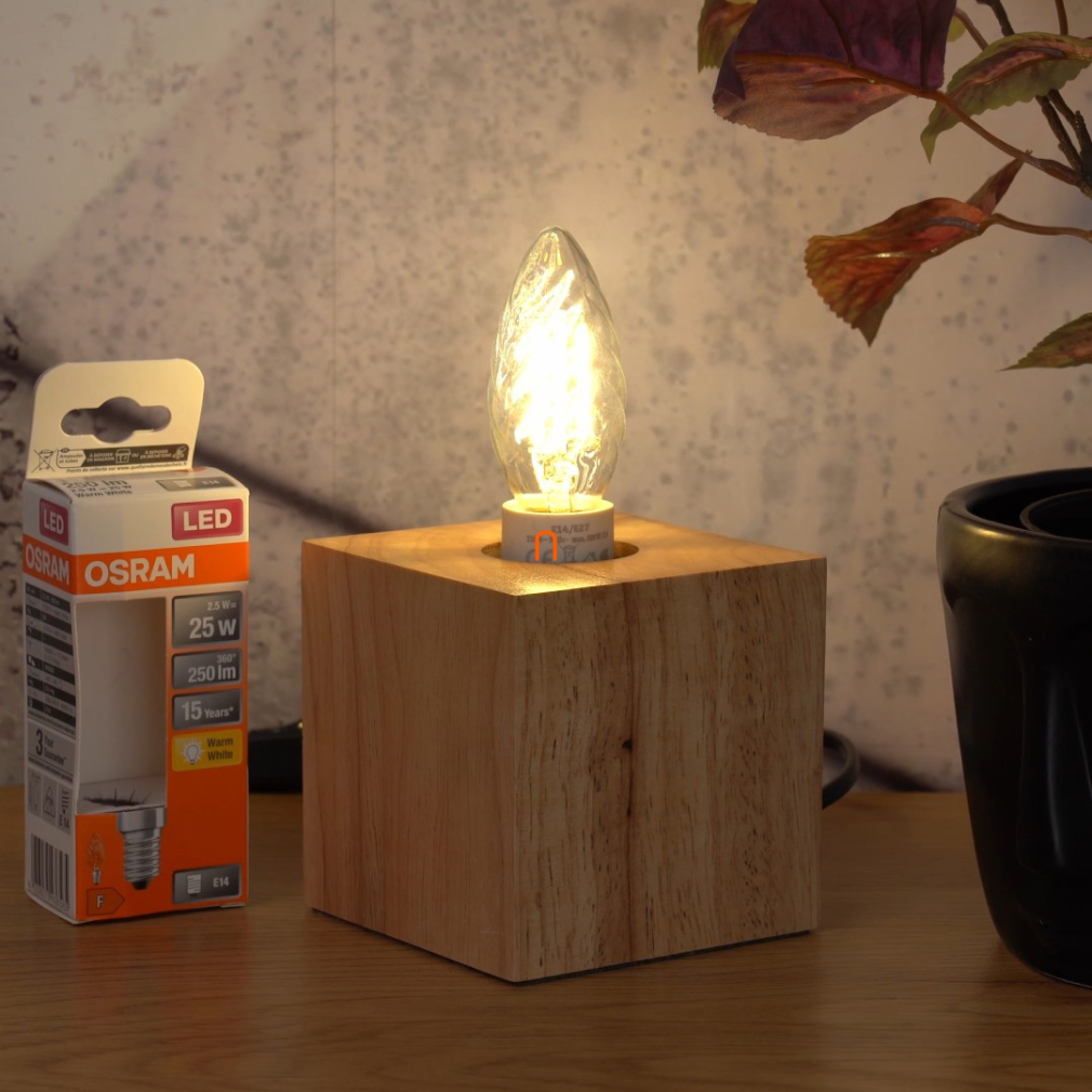 Osram E14 LED Star csavart 2,5W 250lm 2700K melegfehér 300° - 25W izzó helyett