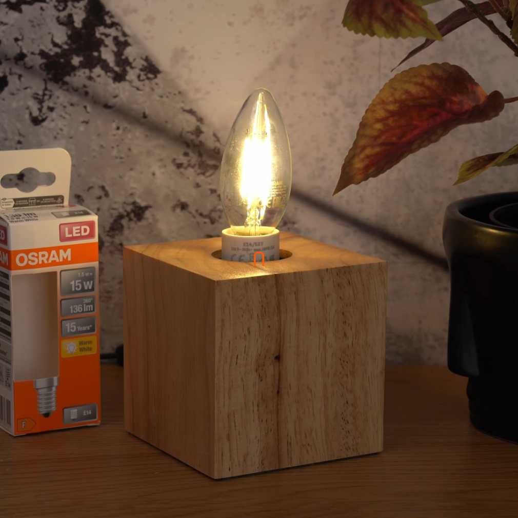 Osram E14 LED Star gyertya 1,5W 136lm 2700K melegfehér 300° - 15W izzó helyett
