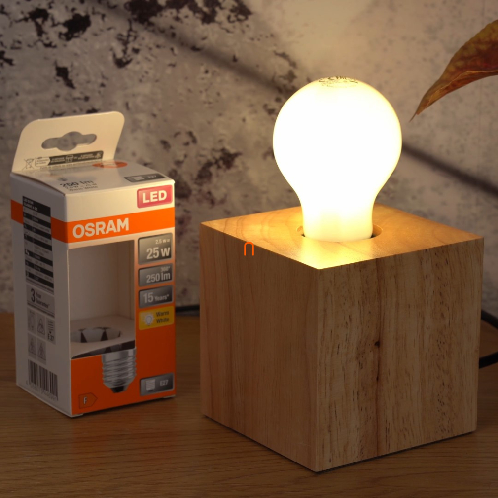 Osram E27 LED Star 2,5W 250lm 2700K melegfehér 300° opál - 25W izzó helyett