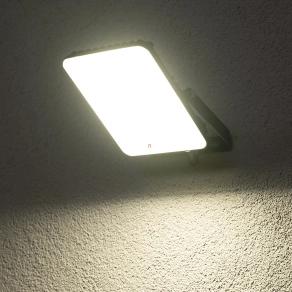   Ledvance LED reflektor, melegfehér, 30 W (Essential Floodlights)