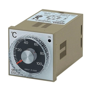   OMRON E5C2-R20P-D AC100-240  0-200 hőmérsékletszabályozó