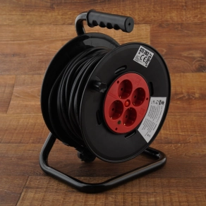   Stilo 2 pólusú műanyag kábeldob fém tartóval 25 Fm. MT 3x1,5 mm2 vezetékkel - STI782