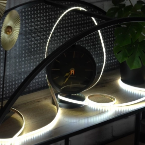   LED szalag 120 led IP65 hideg fehér SMD3528 9,6W/fm, 600lm/m, 4000K  - DEL1226 deLux