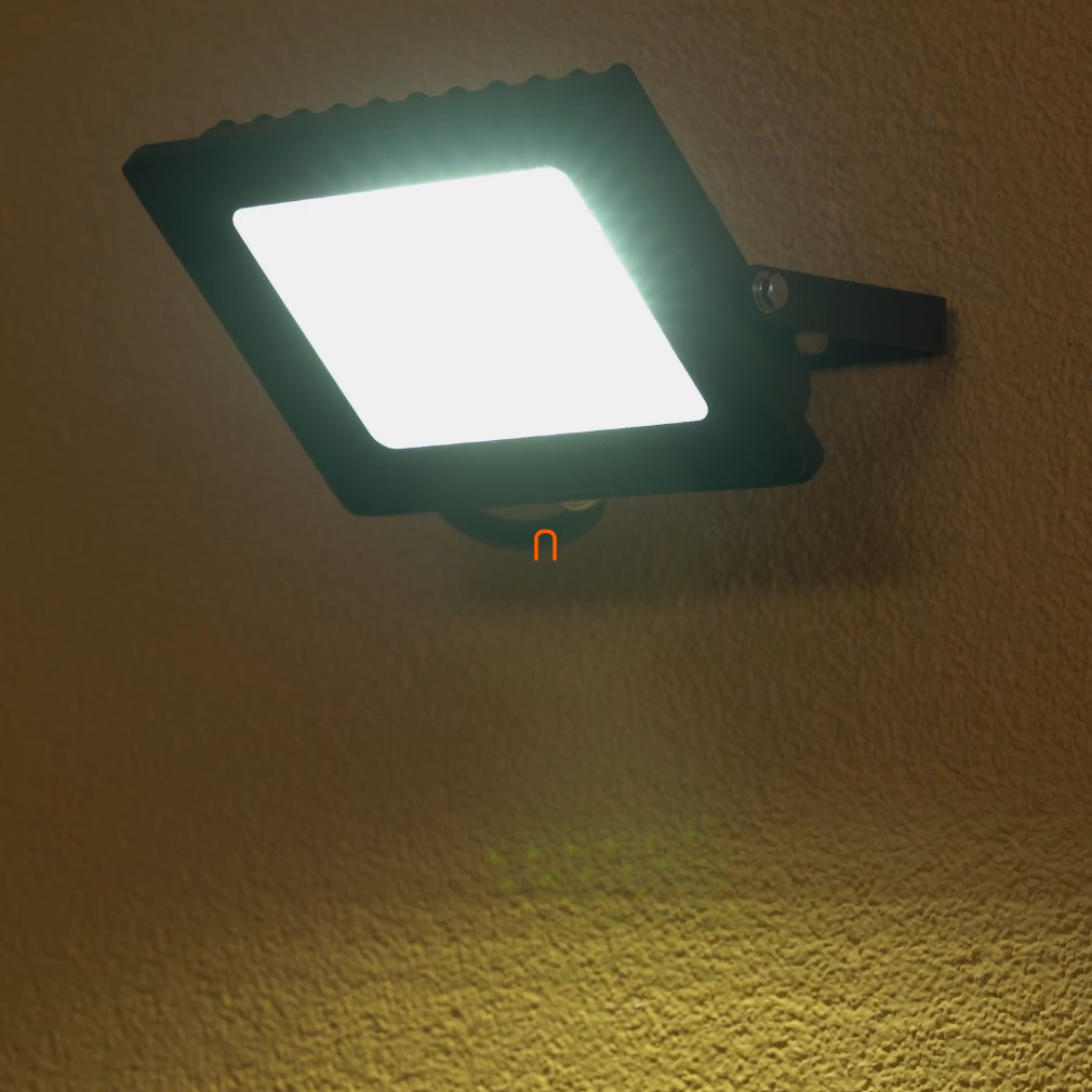 LED reflektor 30W 2400lm 4000K IP65 200-240VAC lapos, fekete, alumínium 144*125*26,3mm - Slim deLux DEL1715