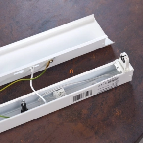   Szabadonsugárzó lámpatest táblavilágításhoz LED fénycsőhöz 1535mm - Simotrade 60268158401