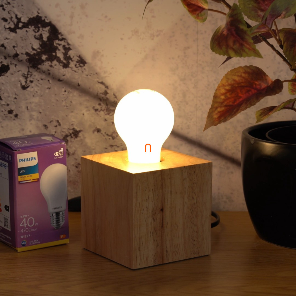 Philips E27 LED 4,5W 470lm 2700K meleg fehér 300° -  40W izzó helyett