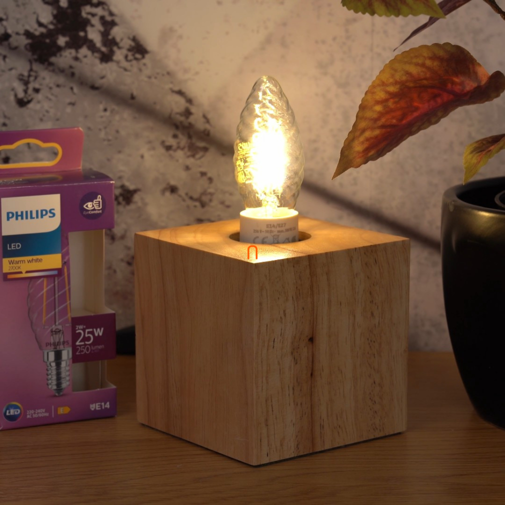 Philips E14 LED 2W 250lm 2700K melegfehér cs.gyertya - 25W izzó helyett