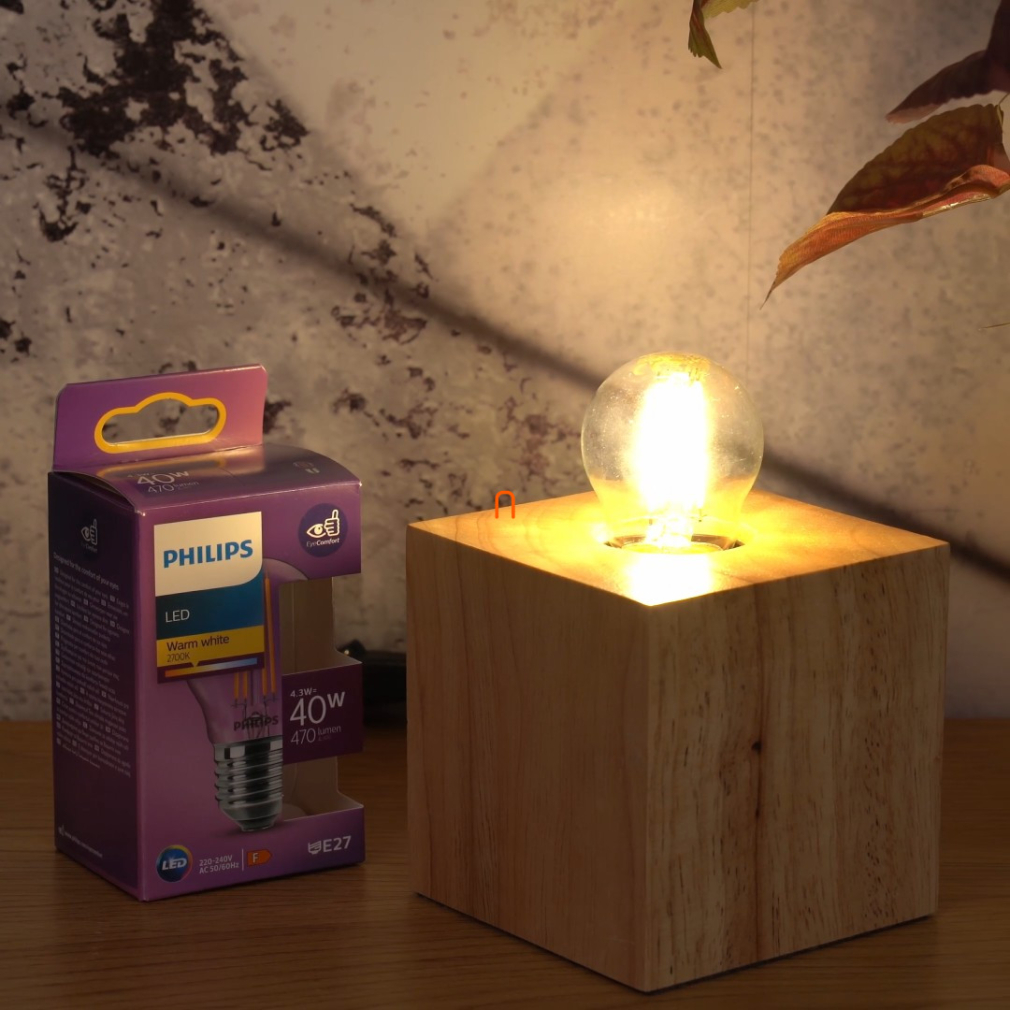 Philips E27 LED 4,3W 470lm 2700K melegfehér kisgömb - 40W izzó helyett