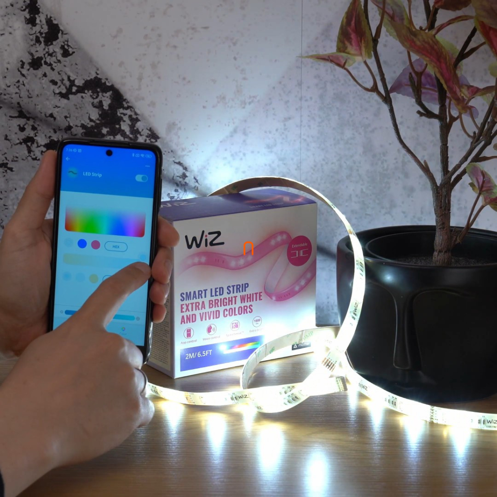 WiZ Wi-Fi LED Strip 11W 880lm RGB/2700-6500K 1m ledszalag kiegészítés