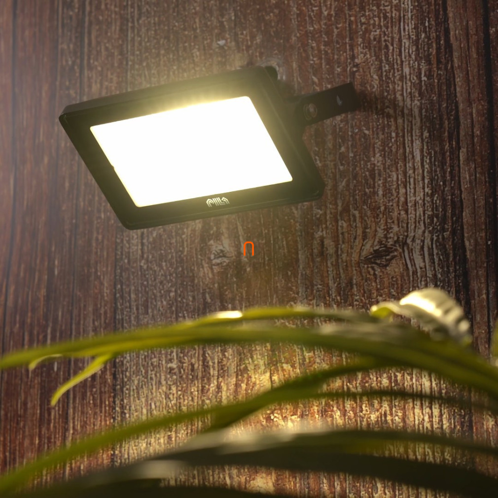 LED reflektor melegfehér, 20W, 1800lm, 3000K - Pila 911401811583