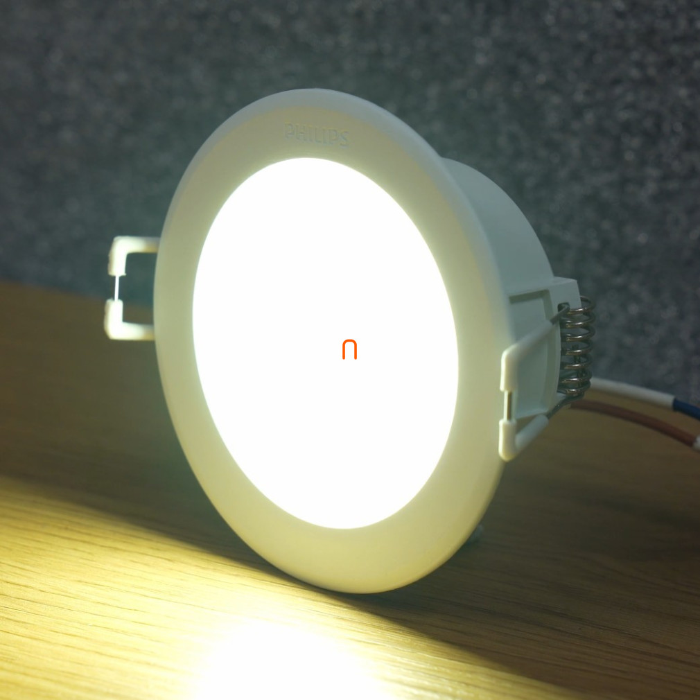 Philips süllyesztett LED lámpa 5,5W 4000K 550lm 9cm (Meson)