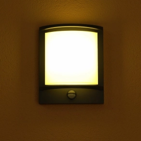   Philips kültéri mozgásérzékelős fali lámpa 3,8 W (Samondra)