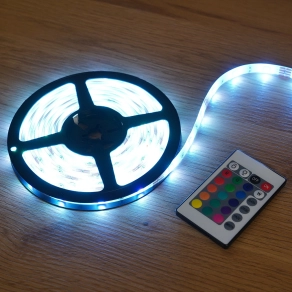   LED szalag szett távirányítóval 90 LED, 3 méteres (RGBW)